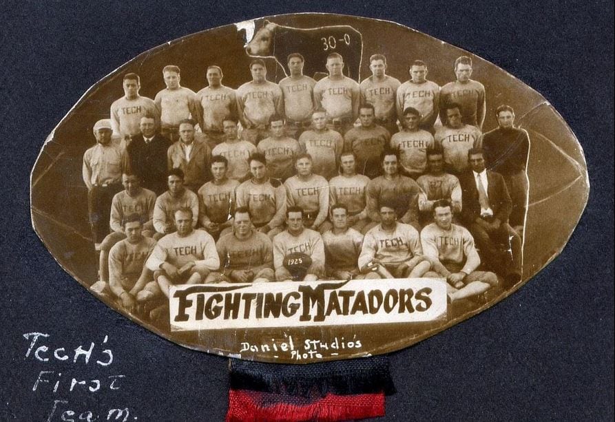 Portrait of the Texas Tech Fighting Matadors football team